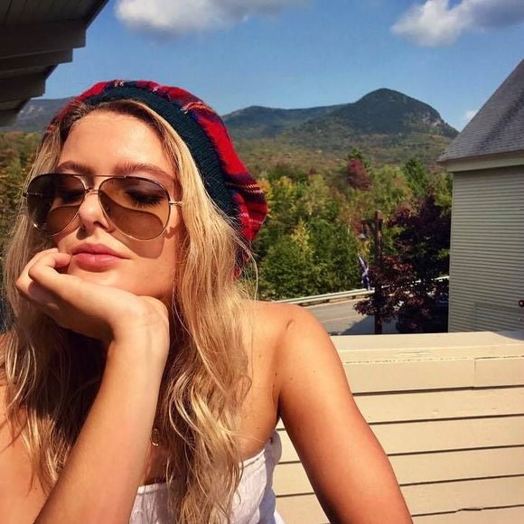 Meet your Posher, Allison - Picture 1 of 1